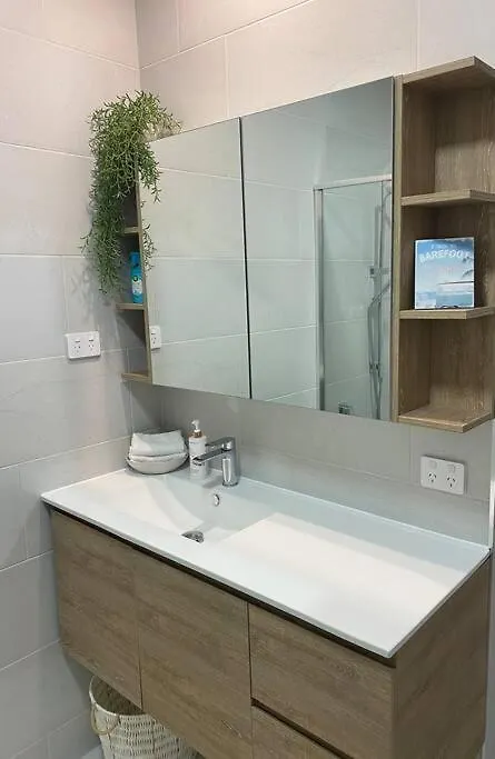Beach Apartment Yeppoon - Aray At Cooee Bay - Apt B