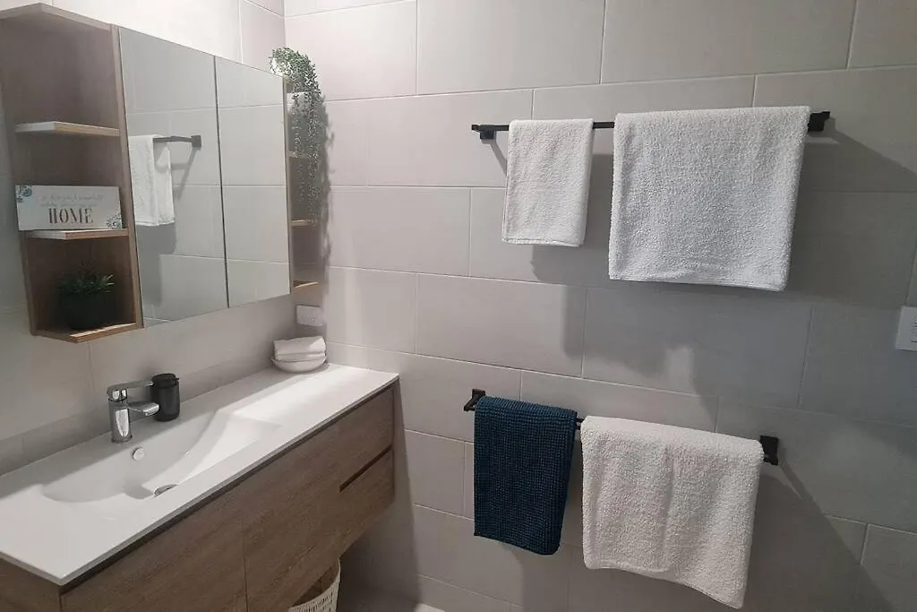 Beach Apartment Yeppoon - Aray At Cooee Bay - Apt B 度假居